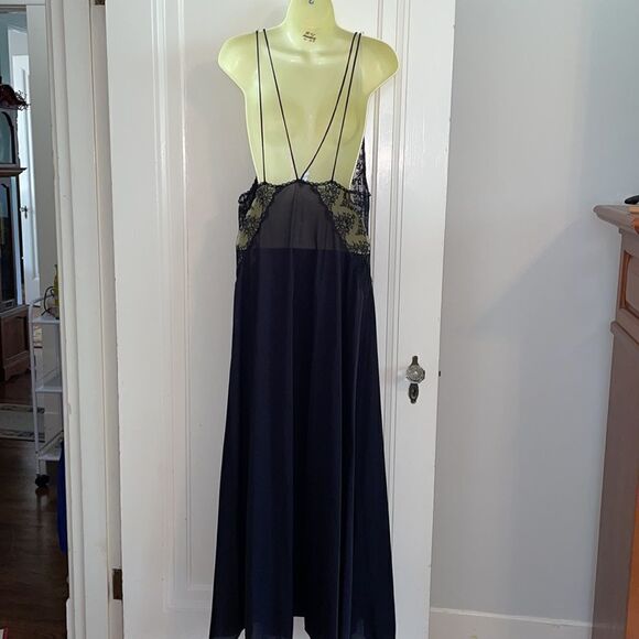 Vtg 70s Formfit Rogers black lace nightgown & robe - Picture 9 of 12